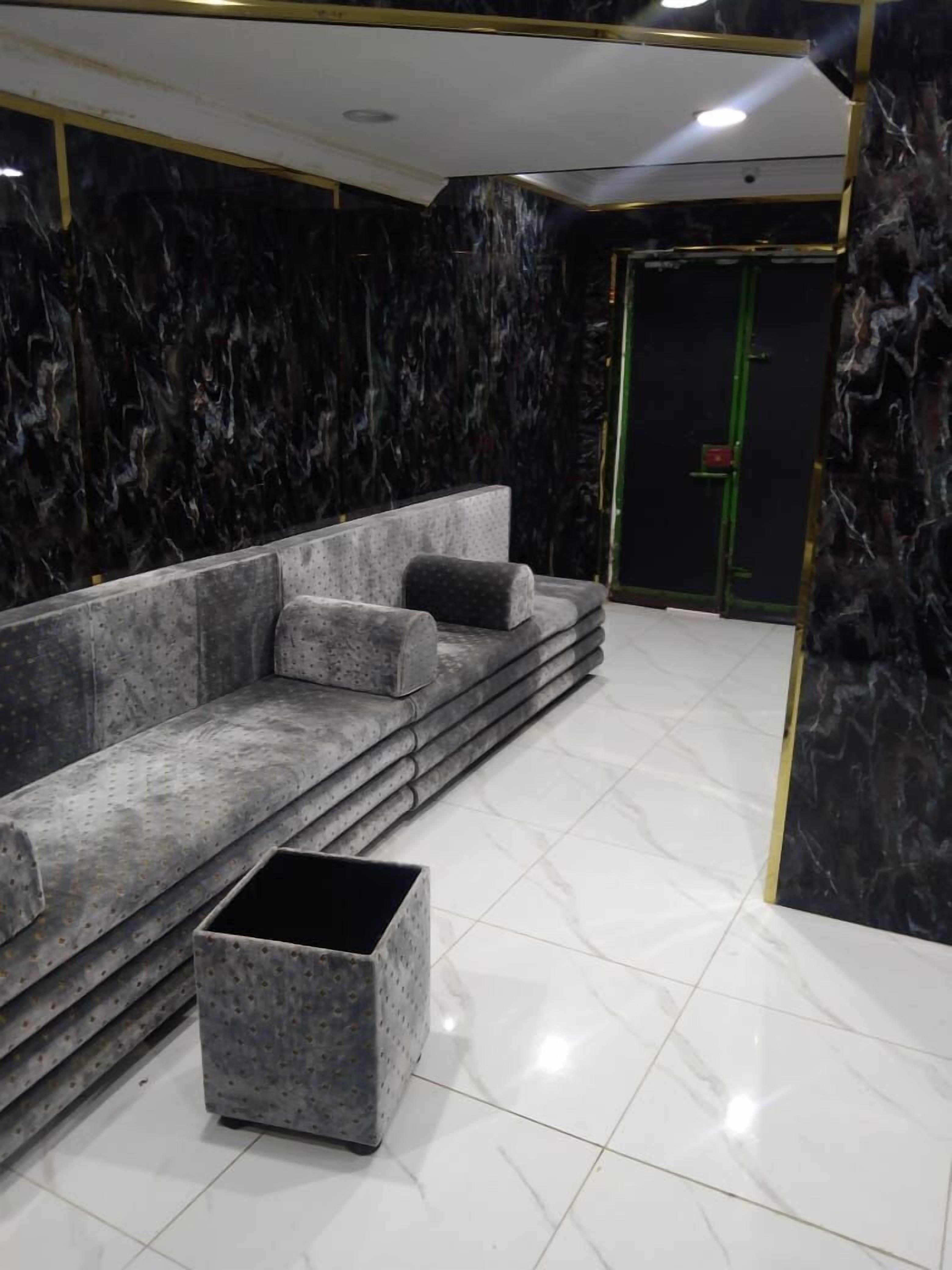 Shumukh Al Shula Hotel