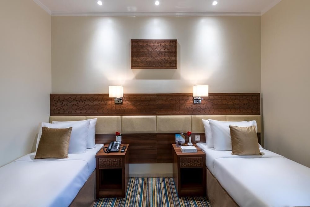 Snood Remaz Hotel