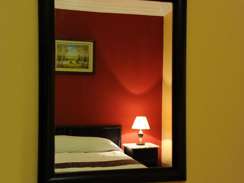 Zahra White Palace Hotel