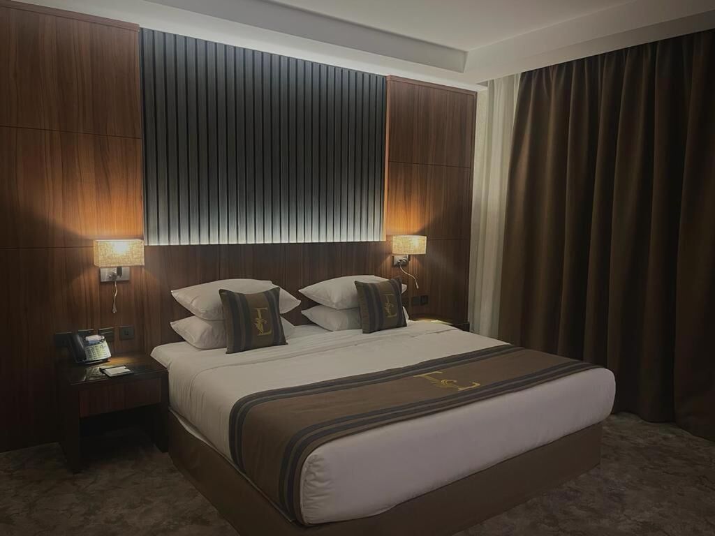 E hotel