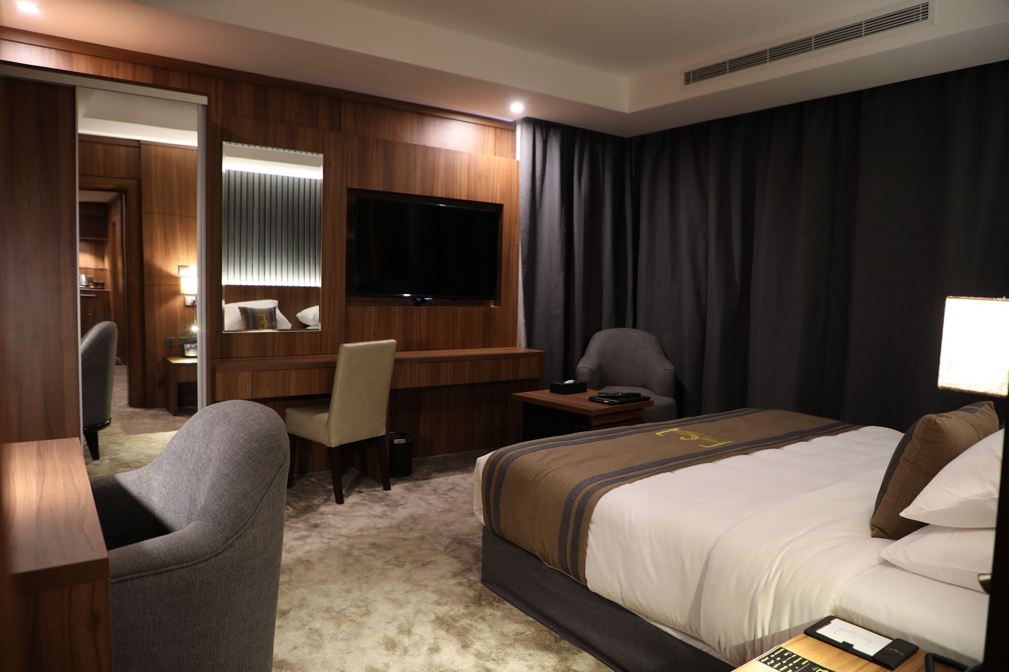 E hotel