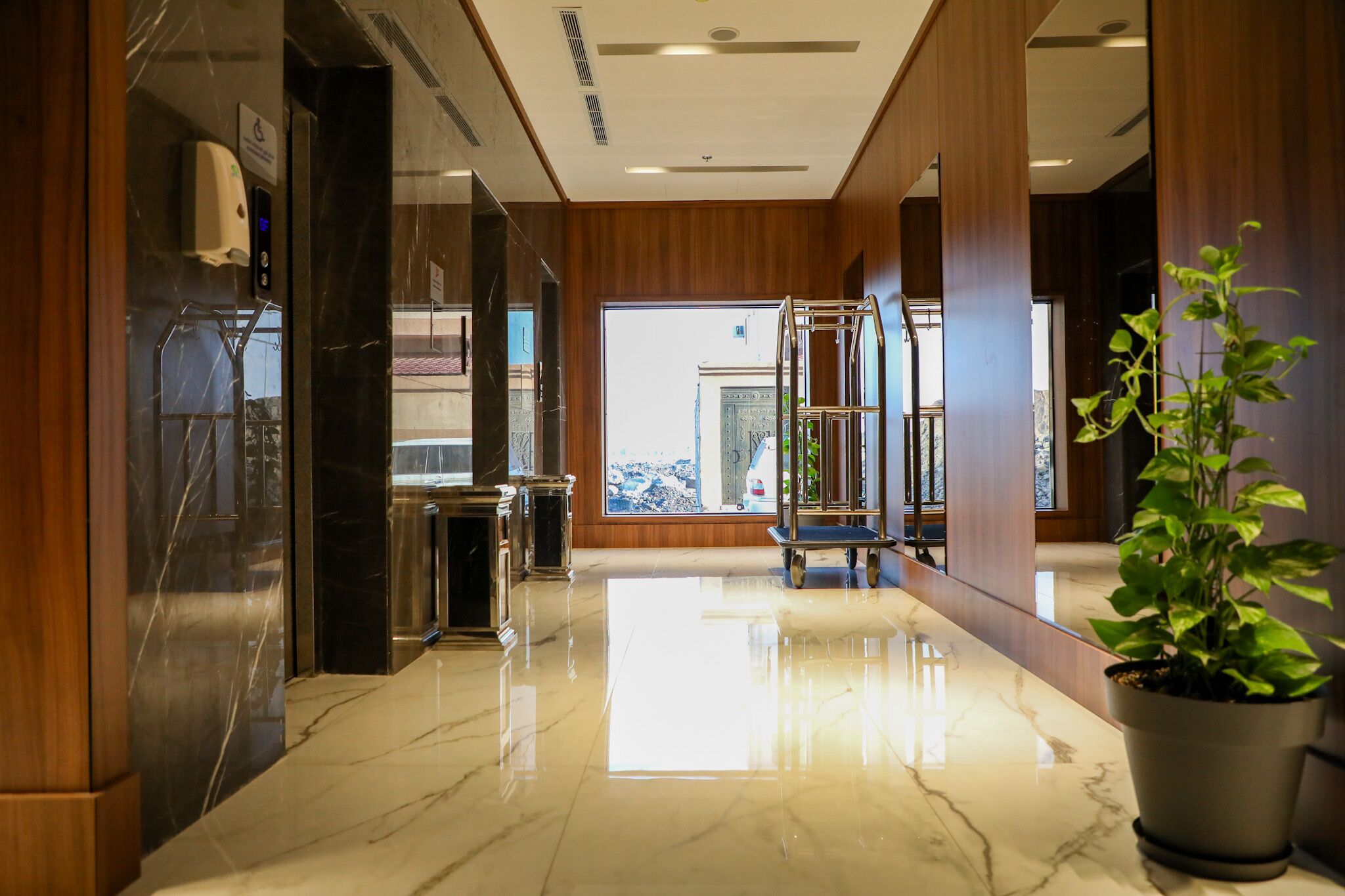 E hotel