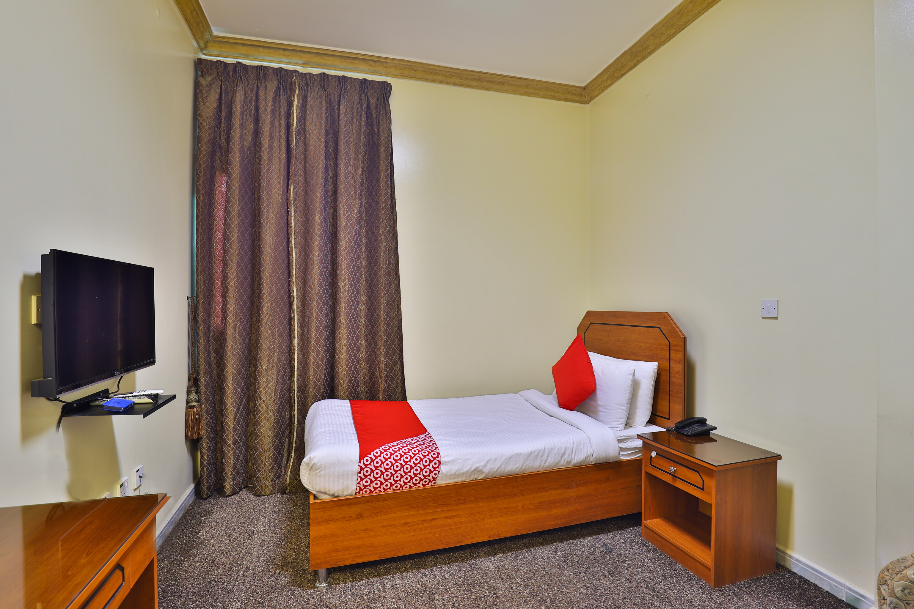 Al Hamra Palace Al Aswaq By OYO Rooms