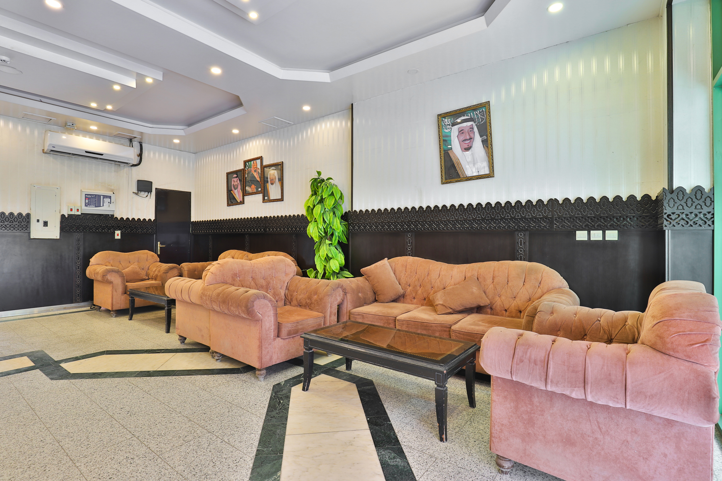 Al Hamra Palace Al Aswaq By OYO Rooms