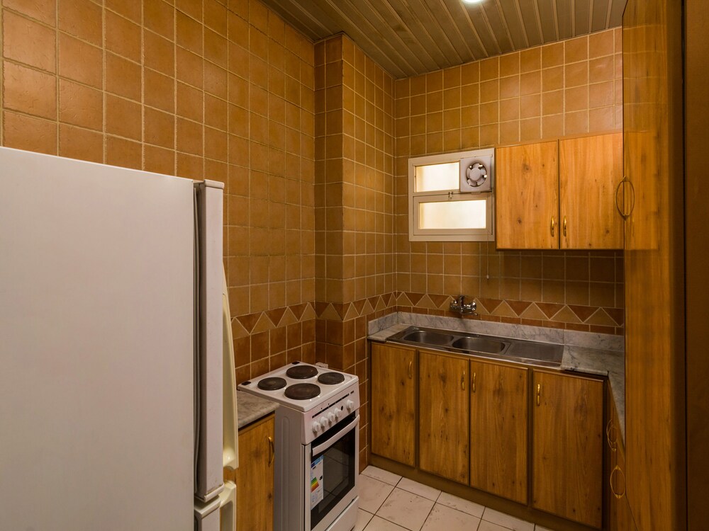 Al Hamra Palace Al Jawazat Branch by OYO Rooms