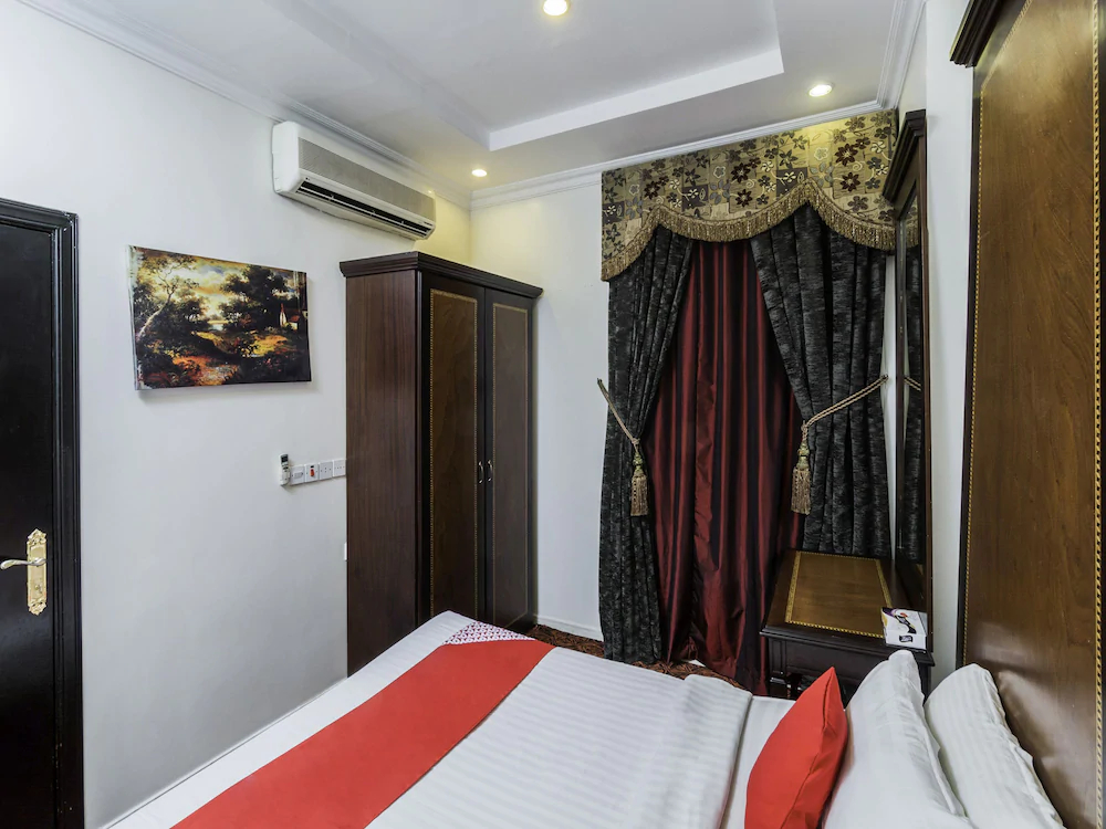 Al Hamra Palace Al Jawazat Branch by OYO Rooms