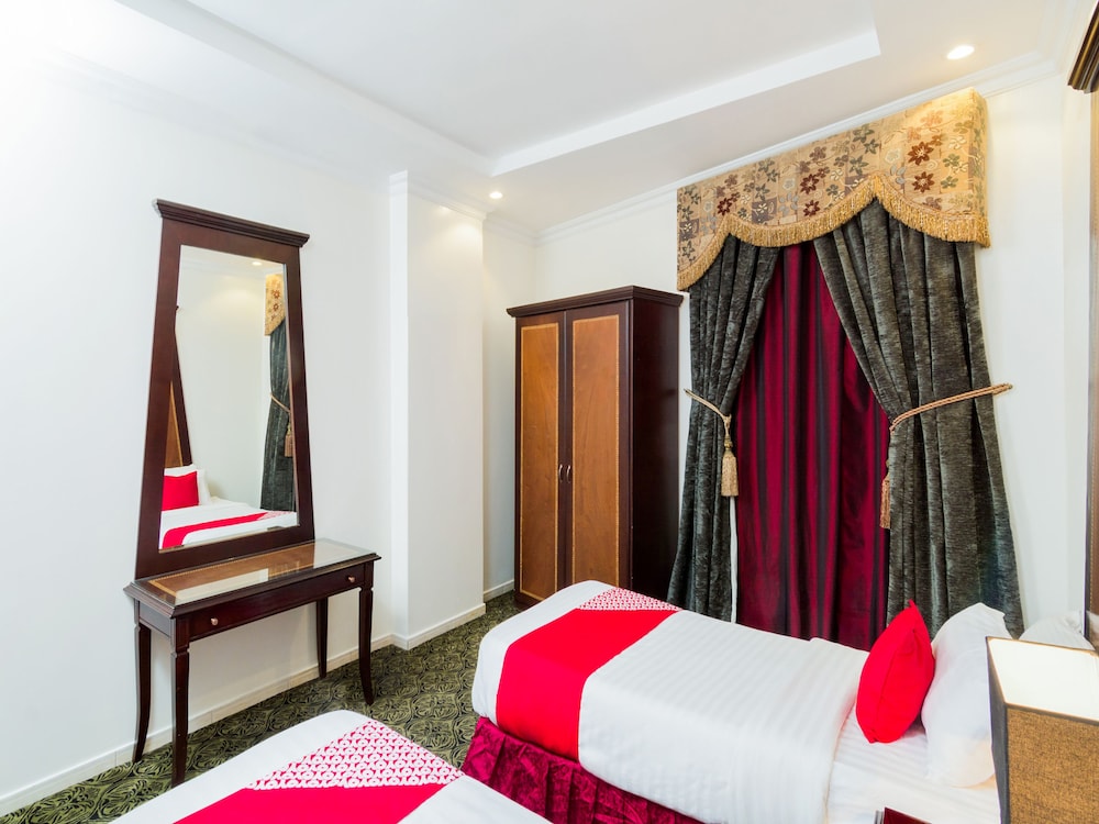Al Hamra Palace Al Jawazat Branch by OYO Rooms