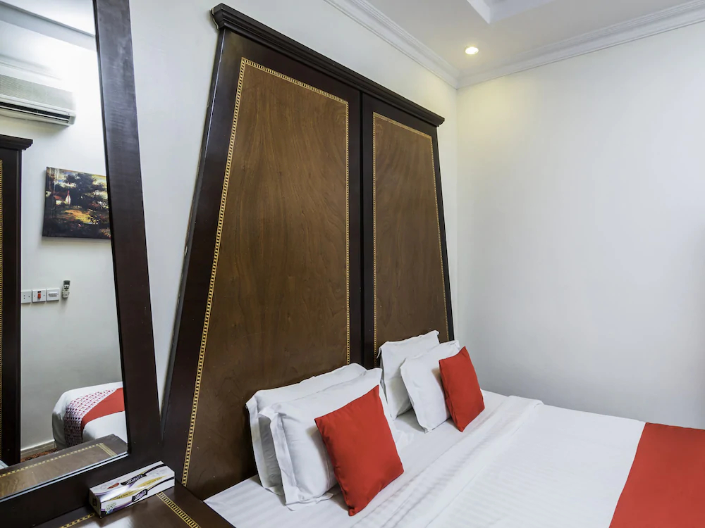 Al Hamra Palace Al Jawazat Branch by OYO Rooms