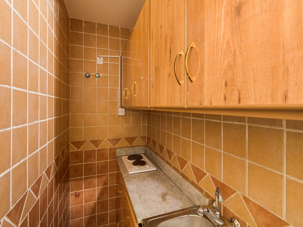 Al Hamra Palace Al Jawazat Branch by OYO Rooms