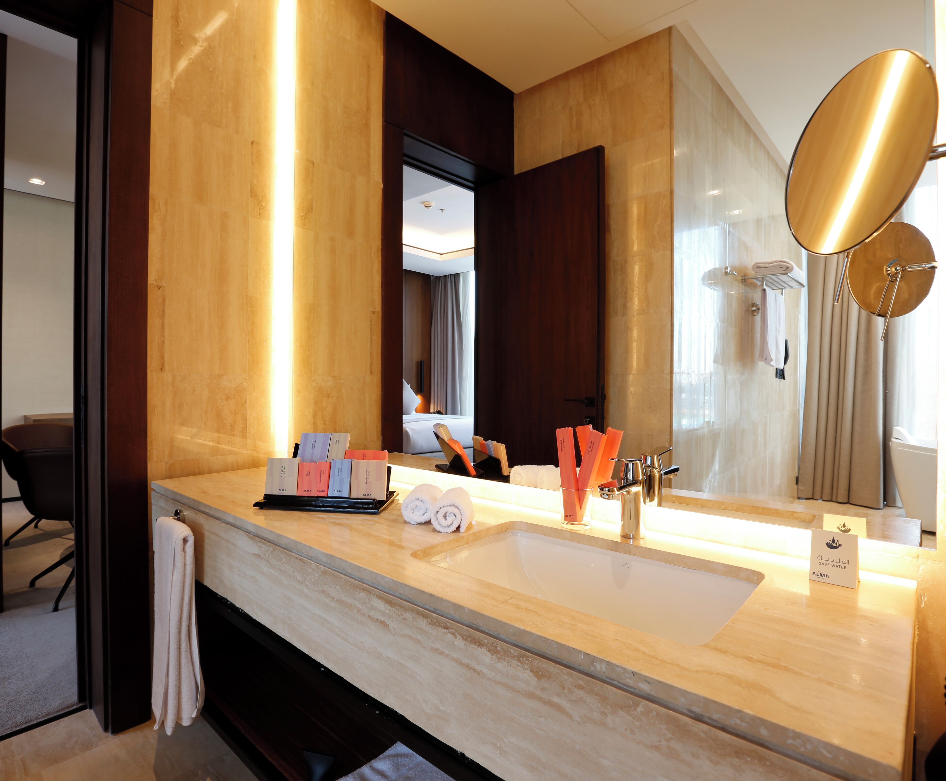 Alma Hotel