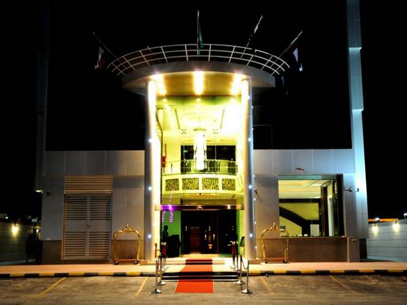 Al Yamama Palace Hotel Suites