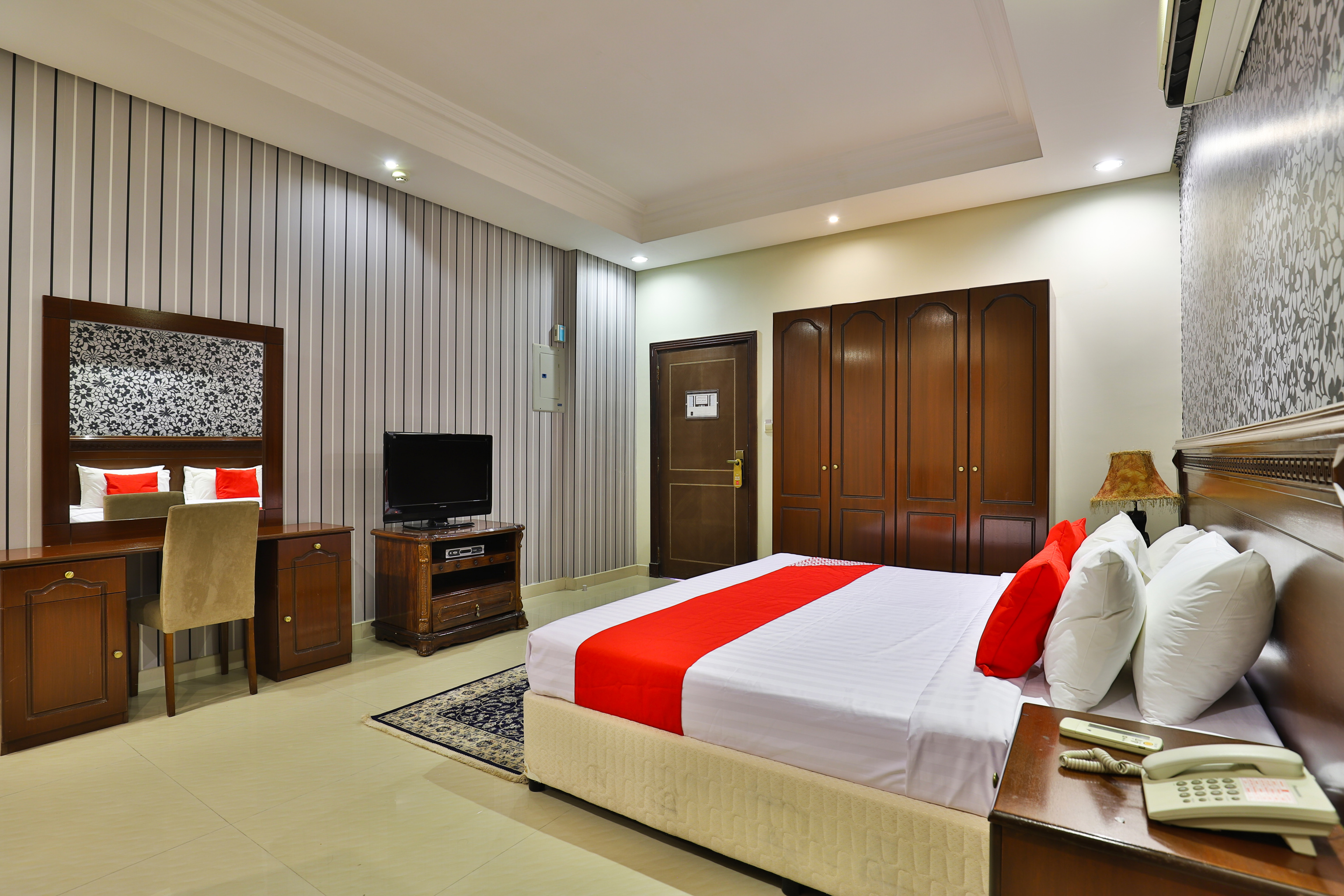 Brzeen Hotel by OYO Rooms