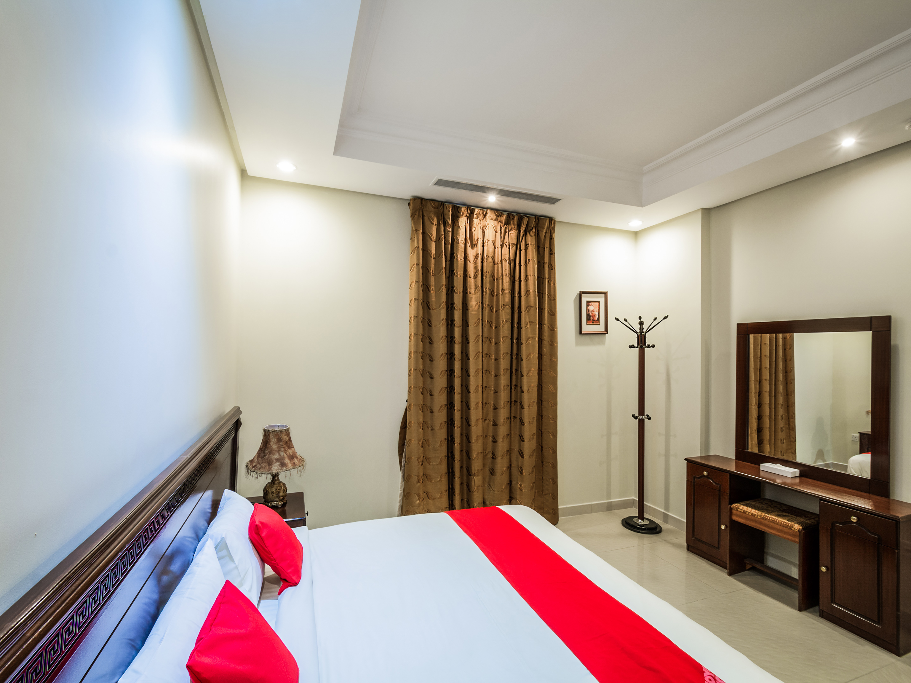 Brzeen Hotel by OYO Rooms