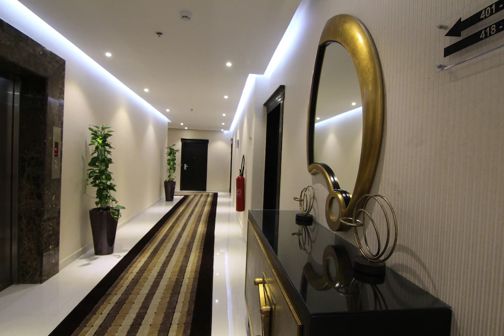 First Room Hotel Apartments