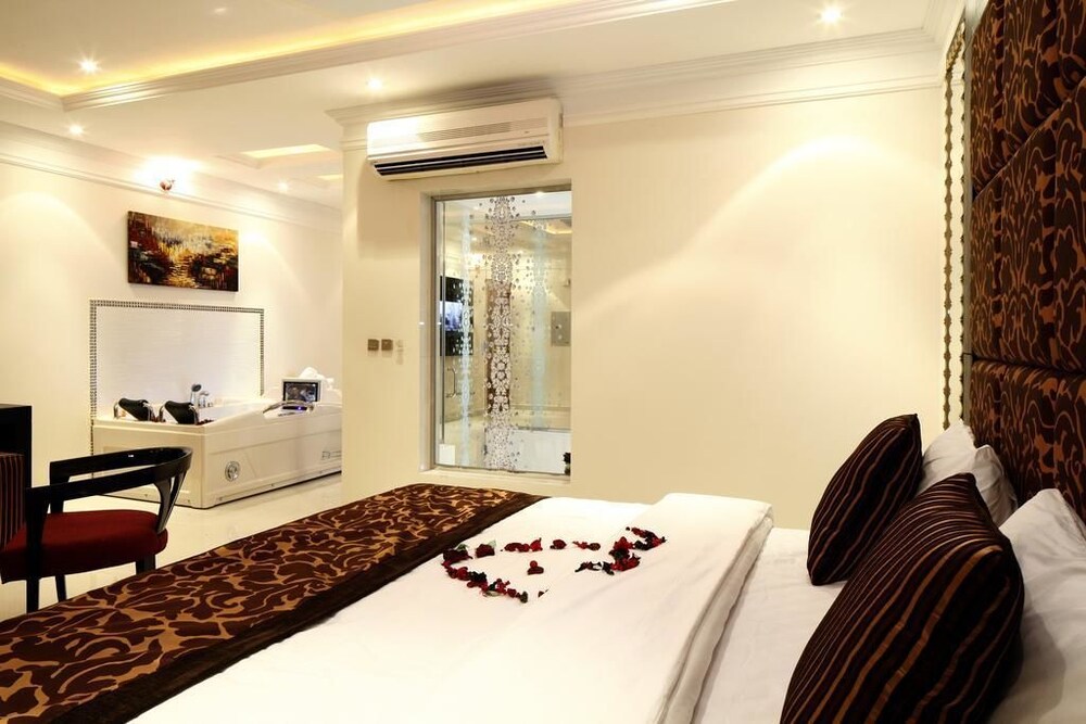 Hayatt Home Hotel