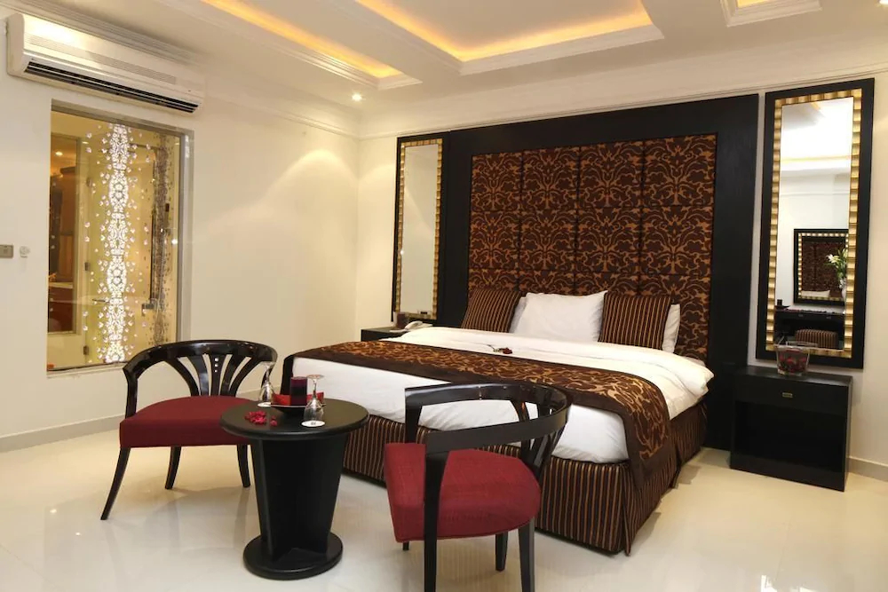 Hayatt Home Hotel