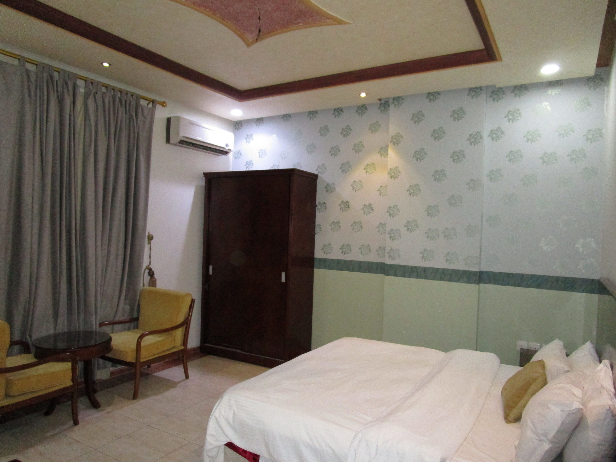 Lamasat Al Hamra Furnished Apartments