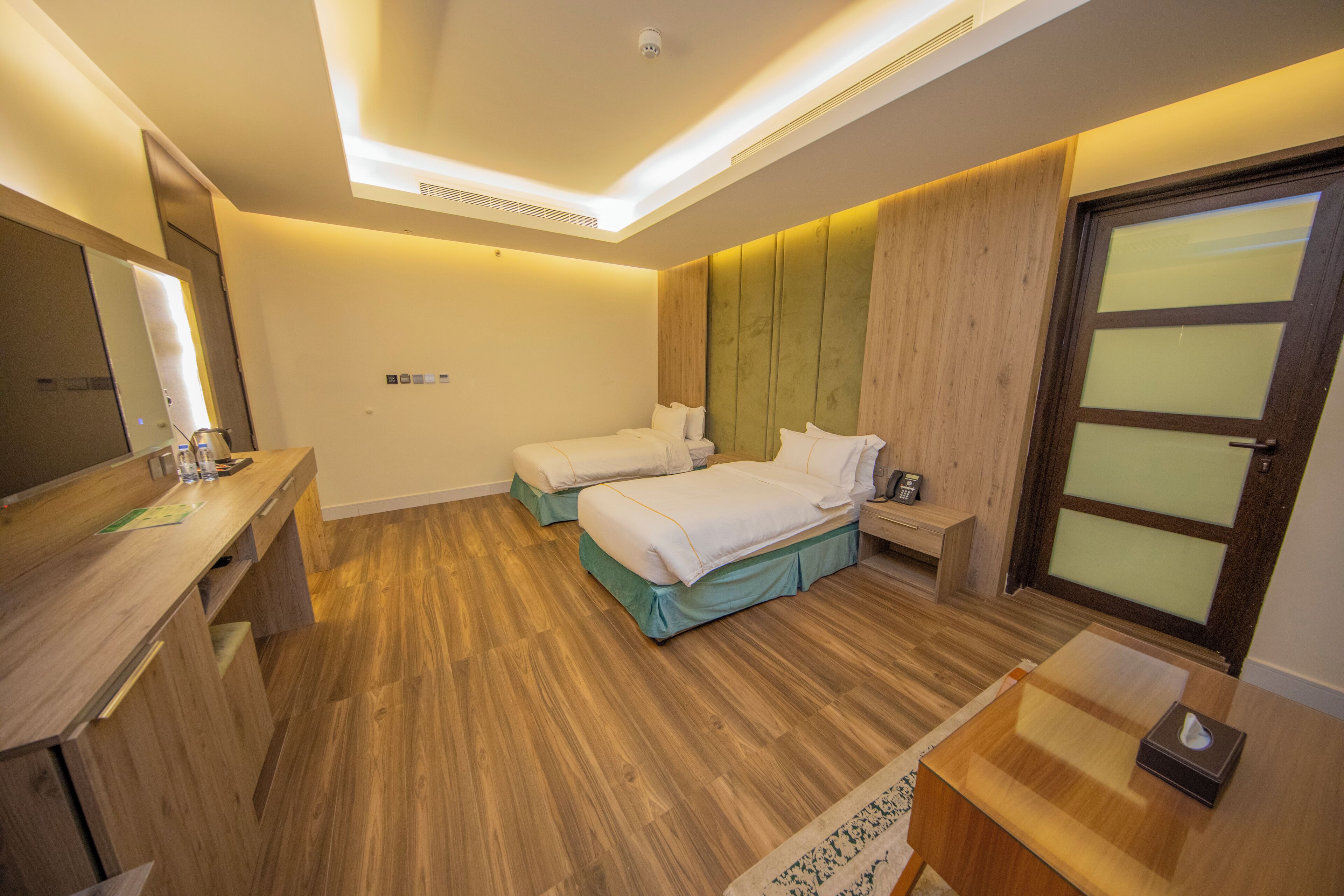 Luxury Night Hotel