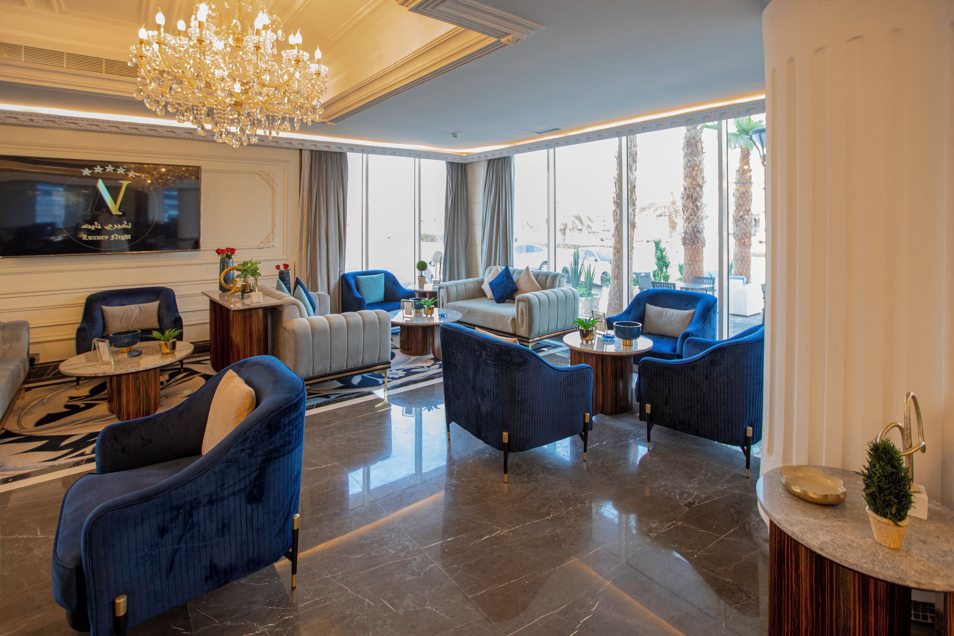 Luxury Night Hotel