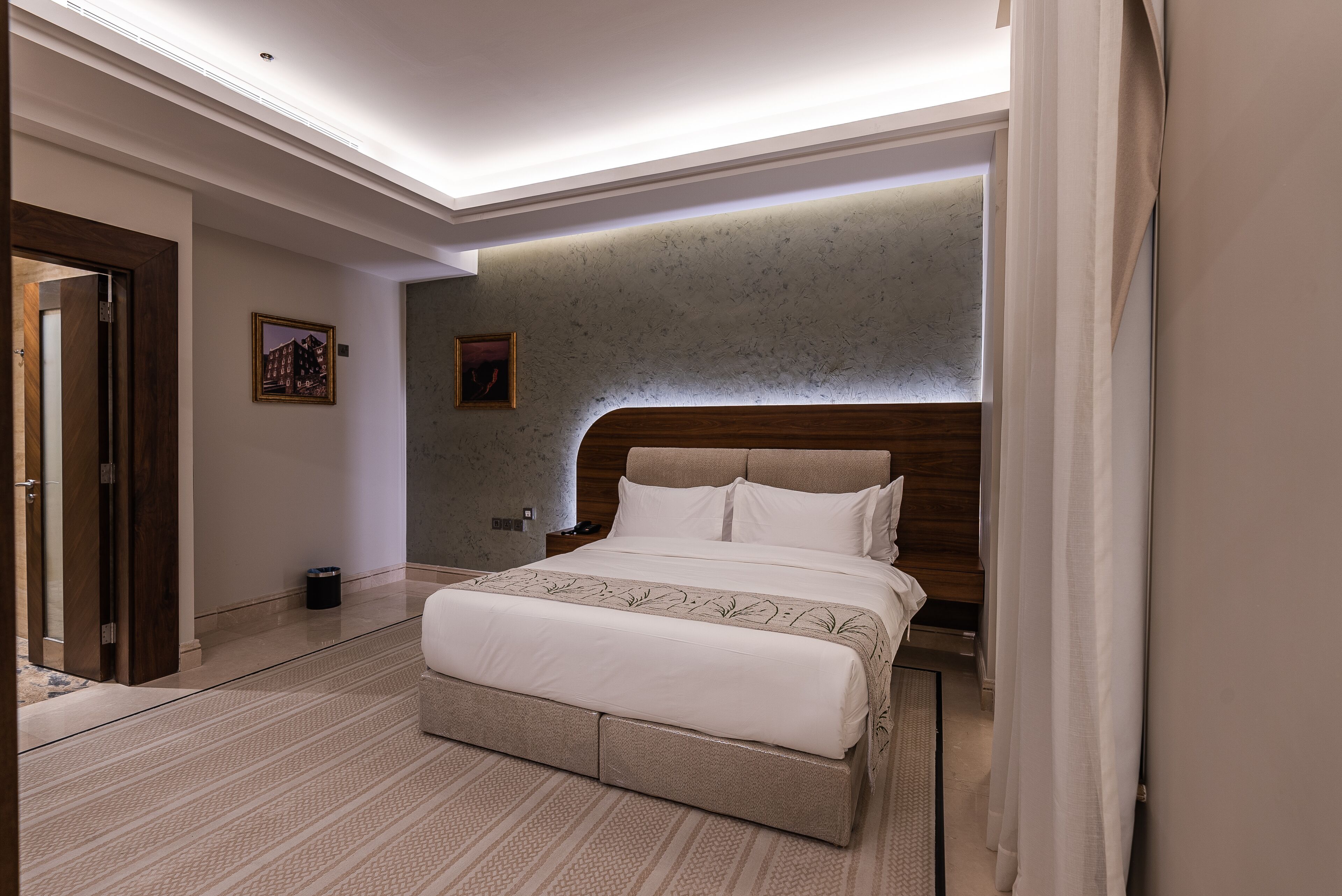 Tura Hotel