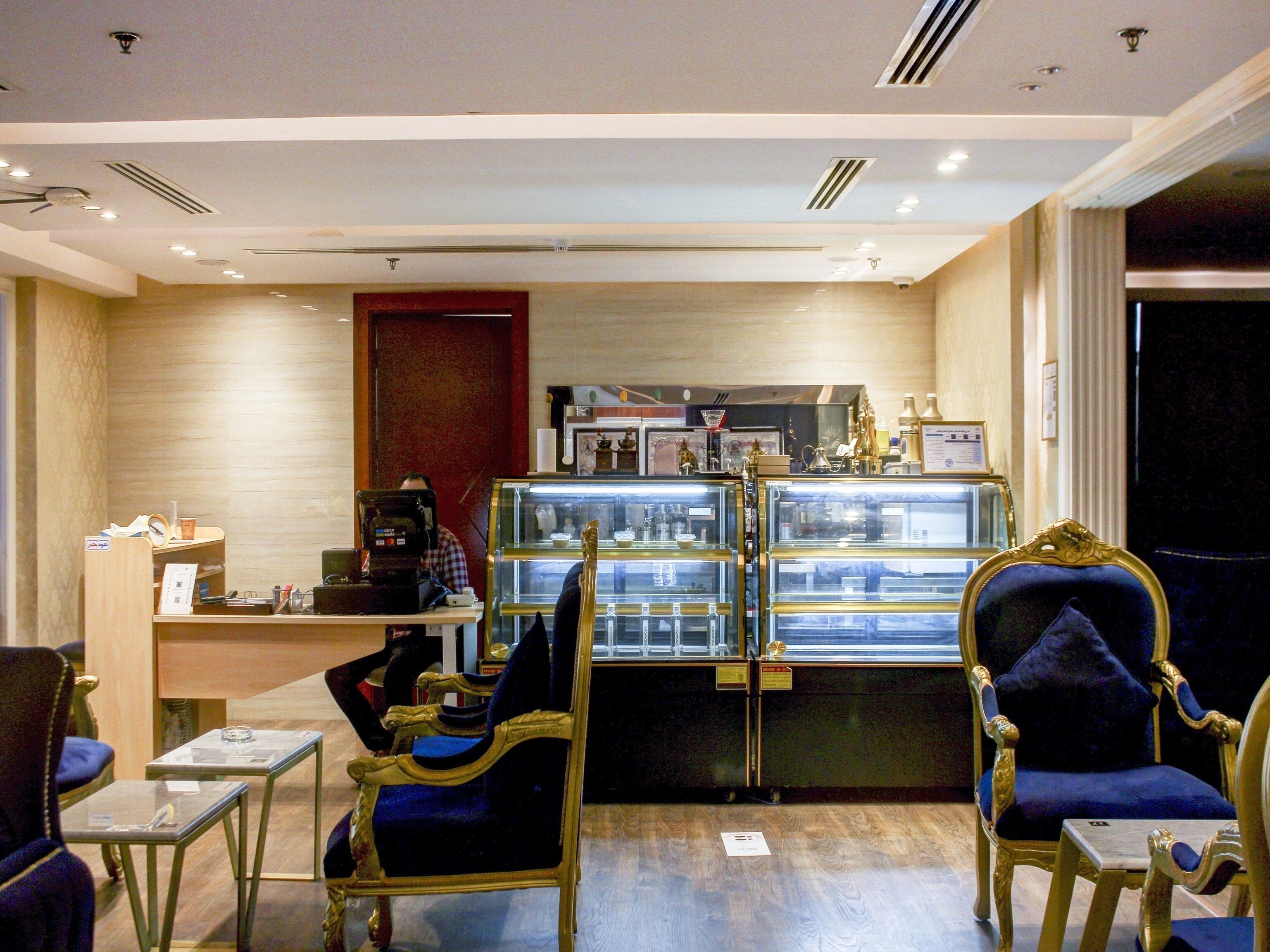 Capital O 581 Goldish Hotel
