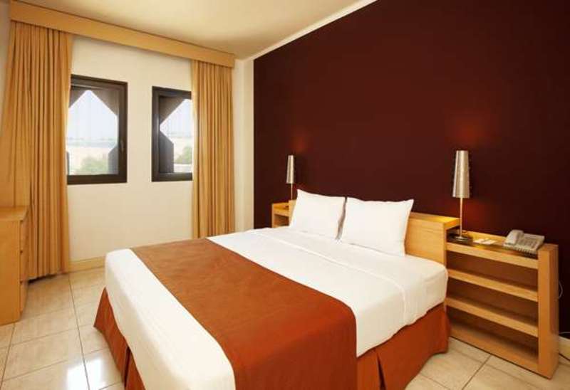 Golden Tulip Dana Bay Hotel