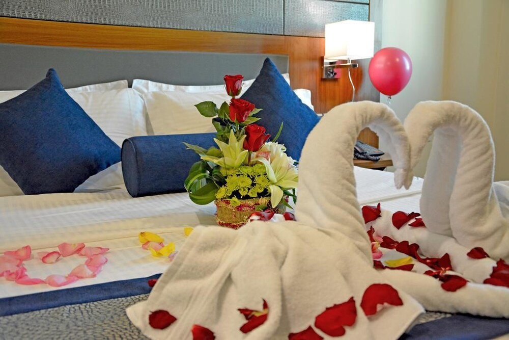 Grndeur East Hotel Suites