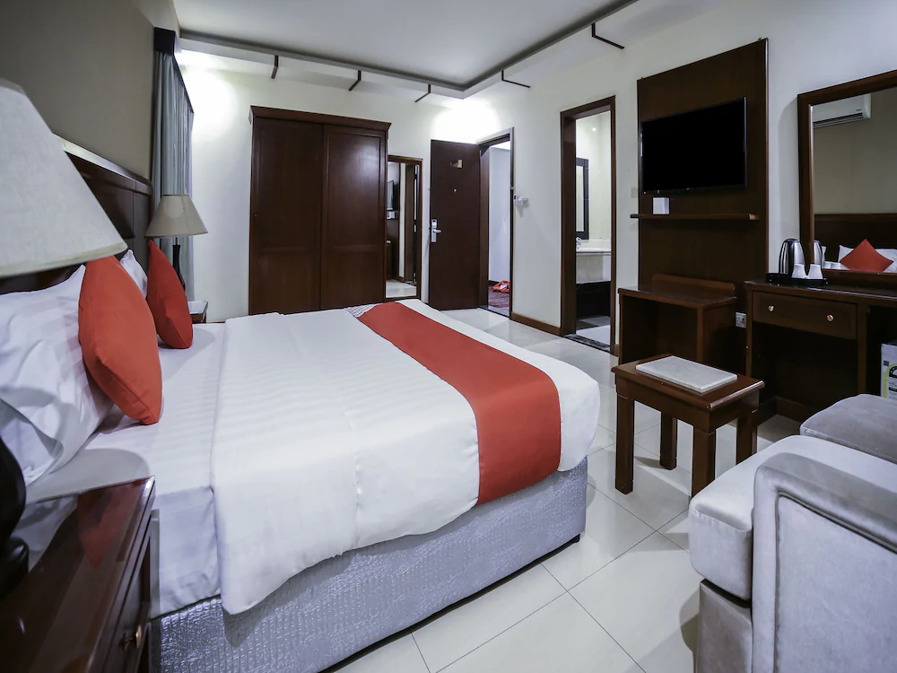 Night Inn Hotel by OYO Rooms