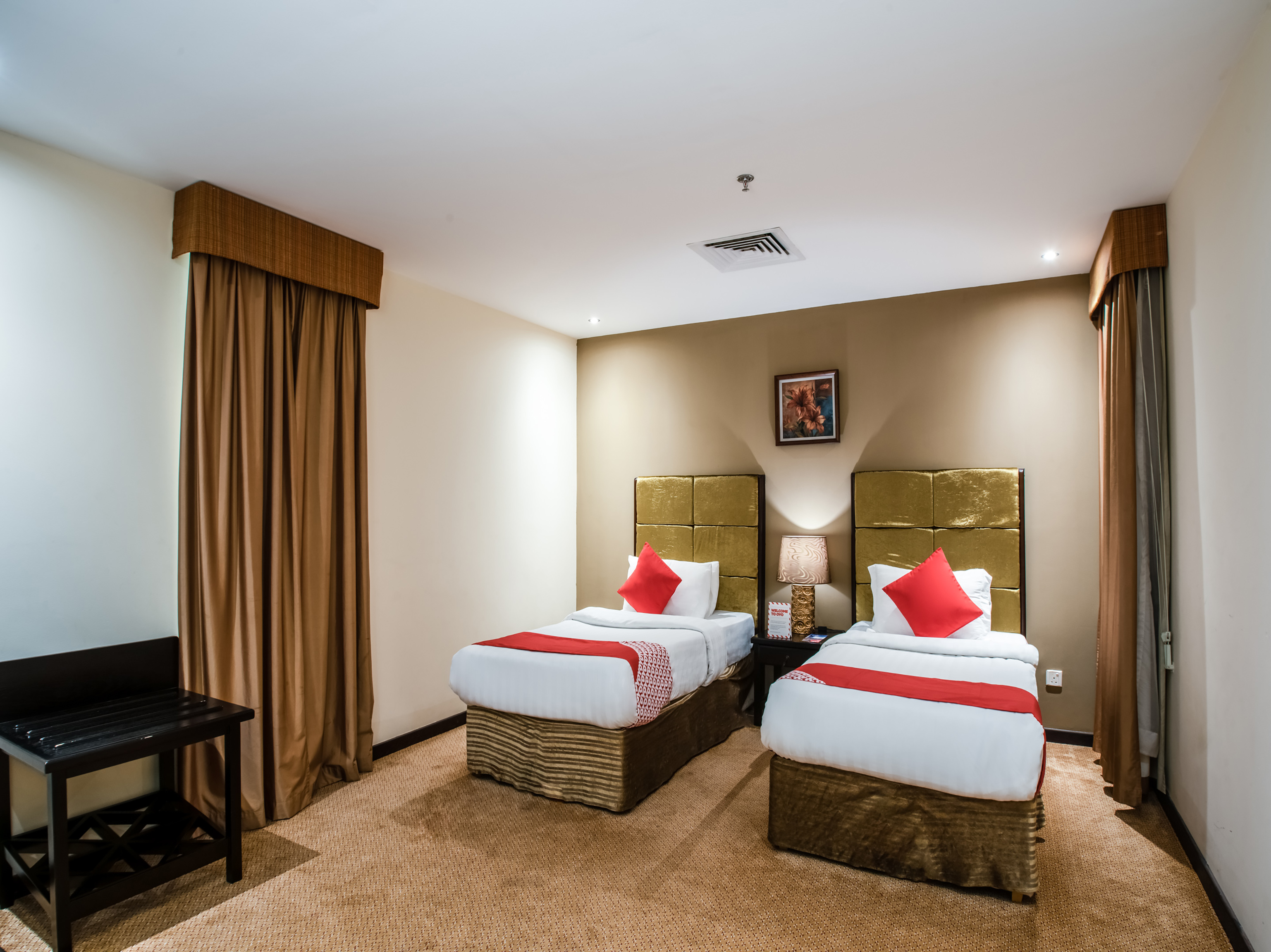Romooz Inn Hotel Suites