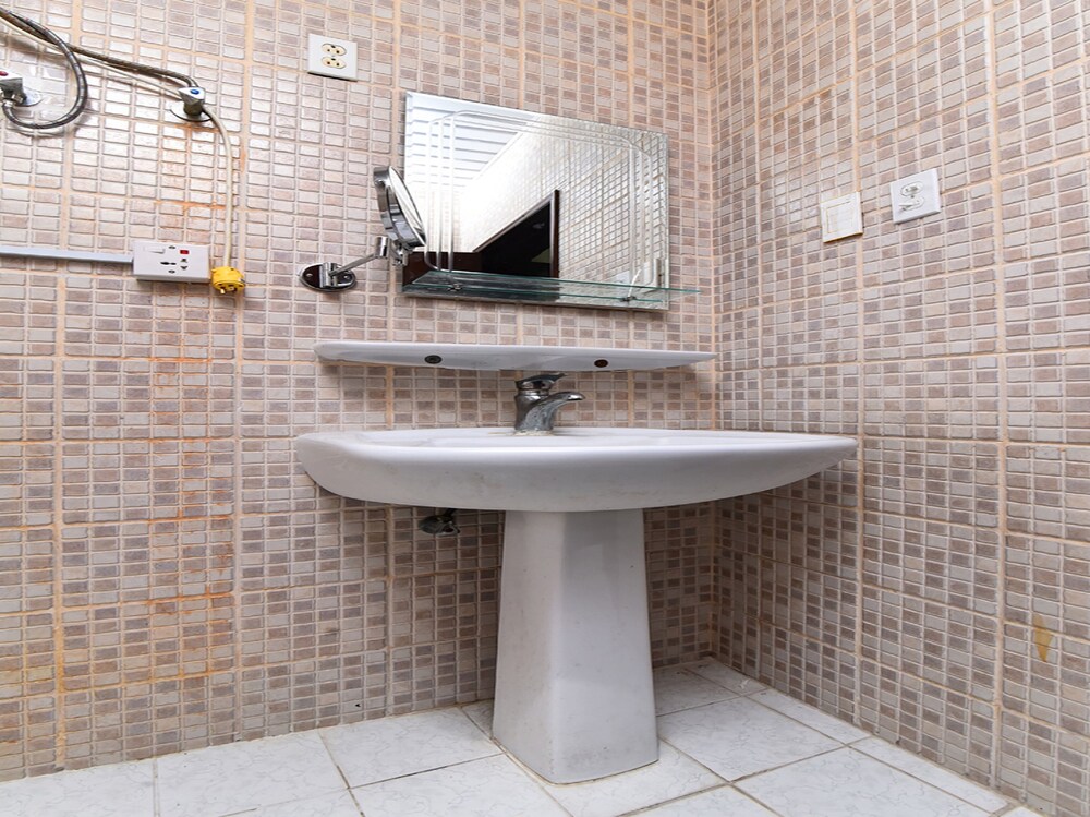 Asdaf Al Jubail Furnished Apartments by OYO Rooms