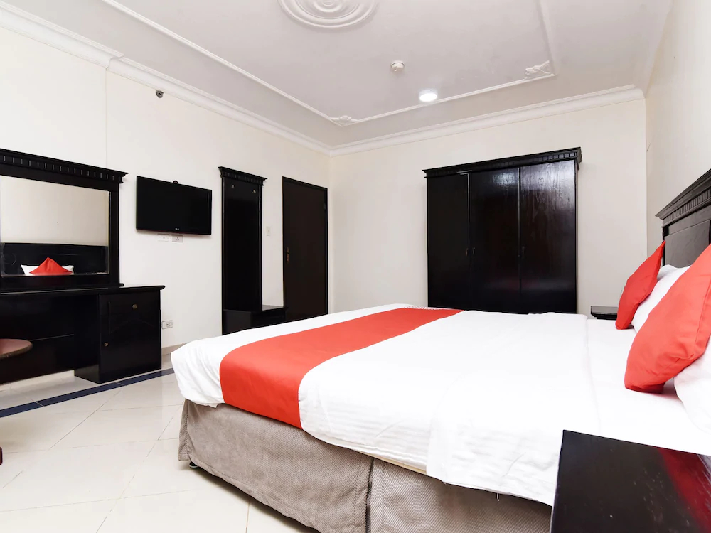 Season Hotel by OYO Rooms