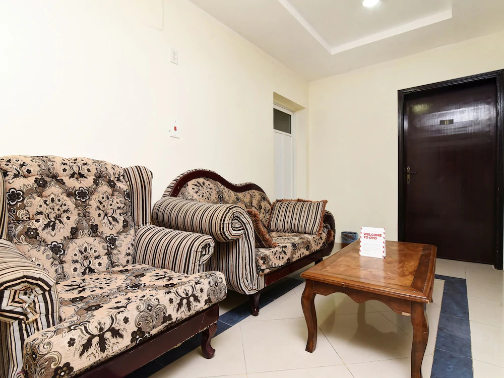 Season Hotel by OYO Rooms