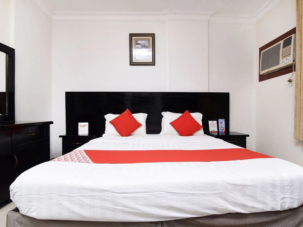 Season Hotel by OYO Rooms