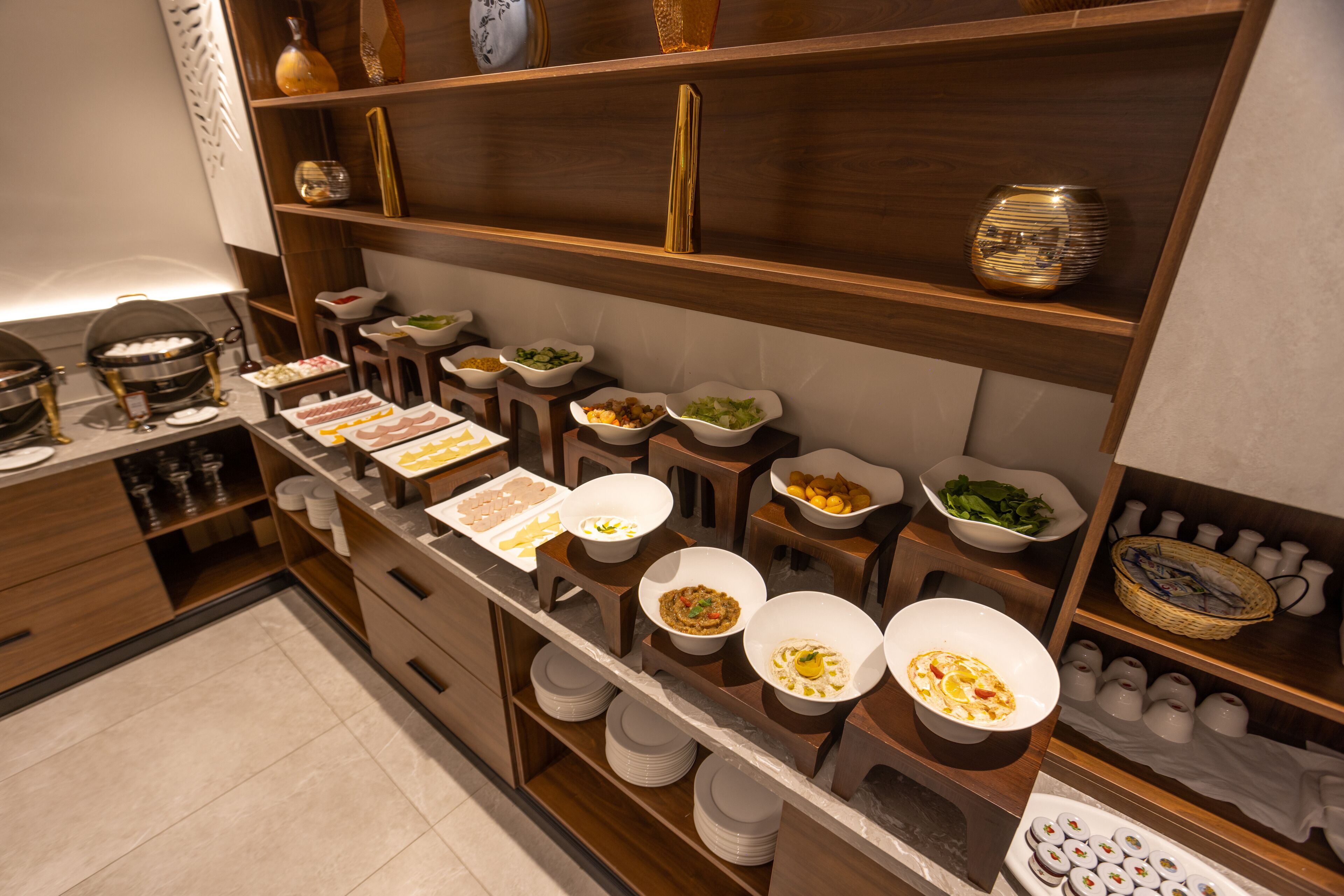 Skyline Hotel & Suites