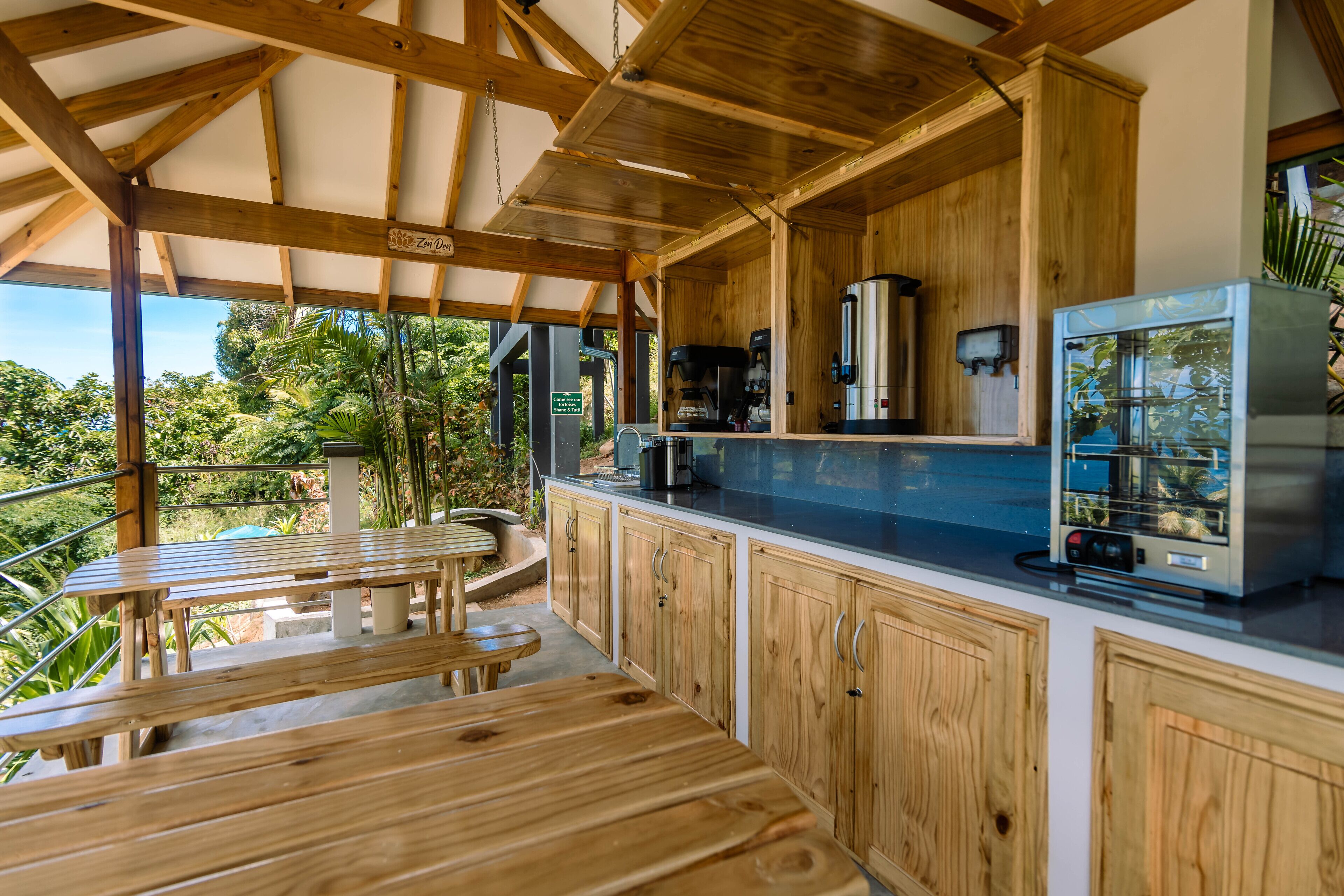 Paradise Chalets Yoga & Wellness