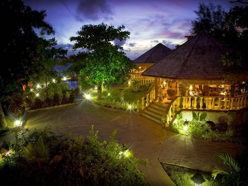 Castello Beach Hotel