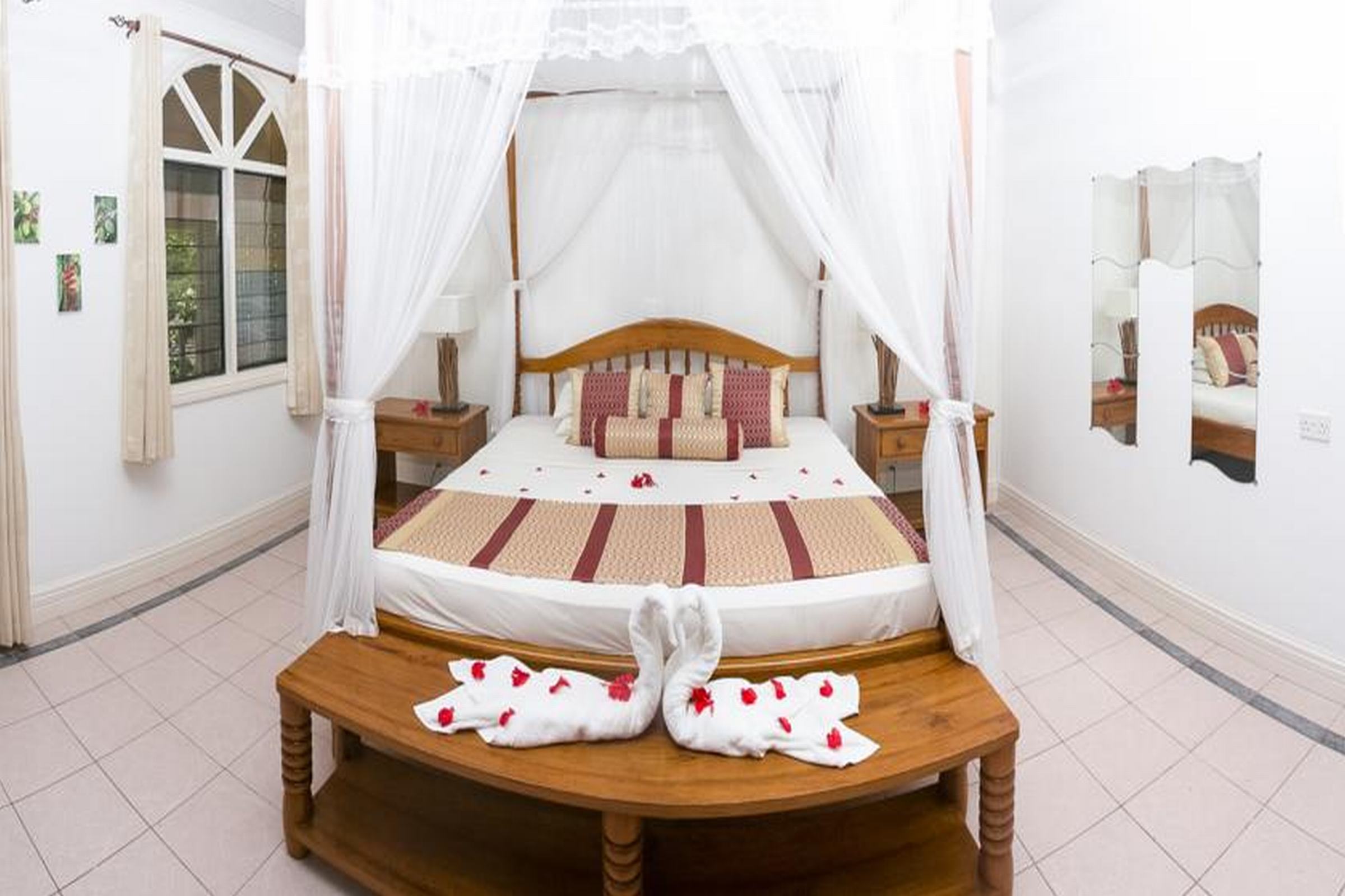 Le Domaine de La Réserve Hotel