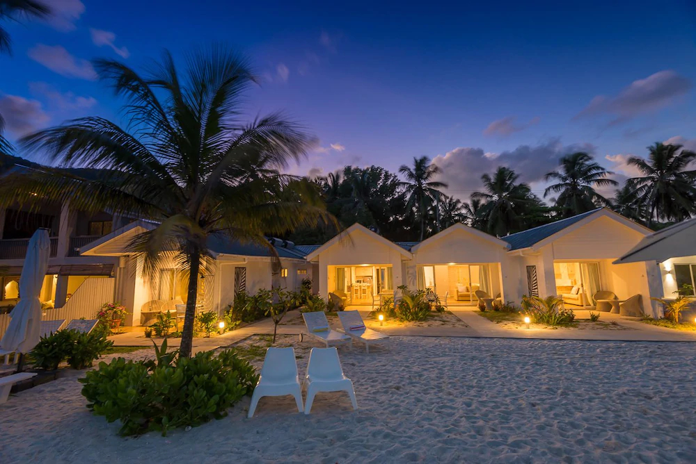 Le Nautique Luxury Beachfront Apartments - Mahe