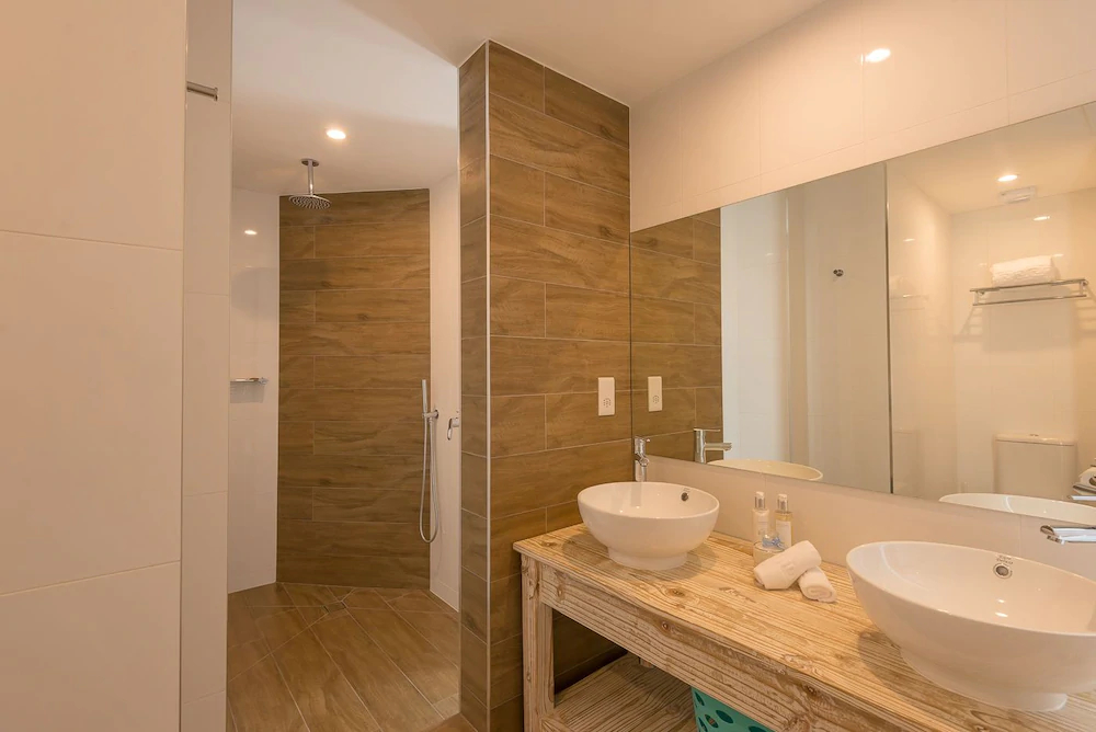 Le Nautique Luxury Beachfront Apartments - Mahe