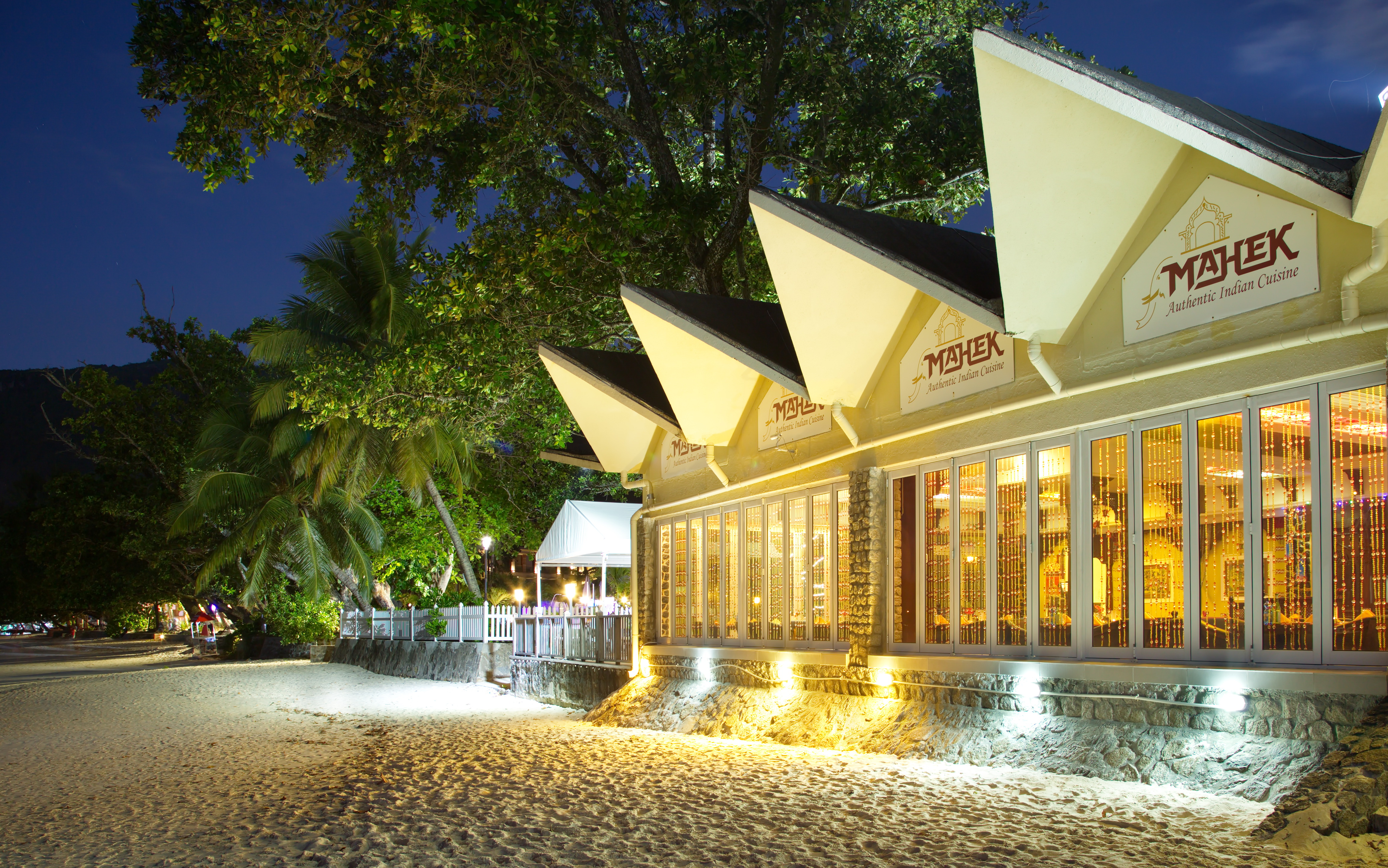 Coral Strand Smart Choice Hotel