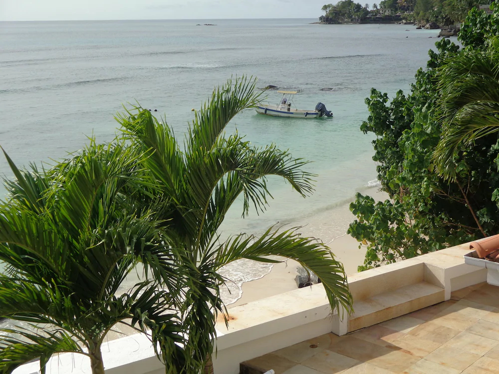 Ocean & Beach View Villa