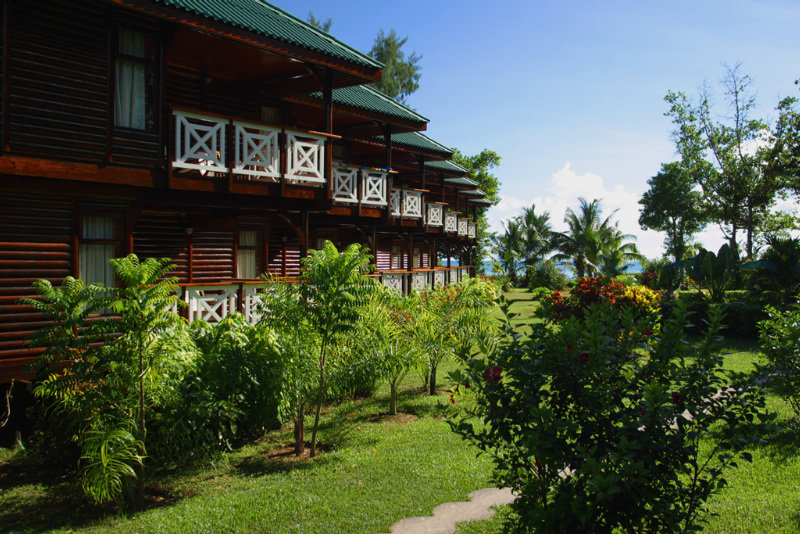 Acajou Beach Resort