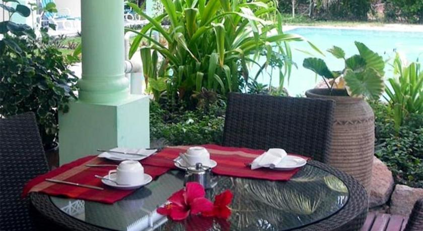 Palm Beach Hotel
