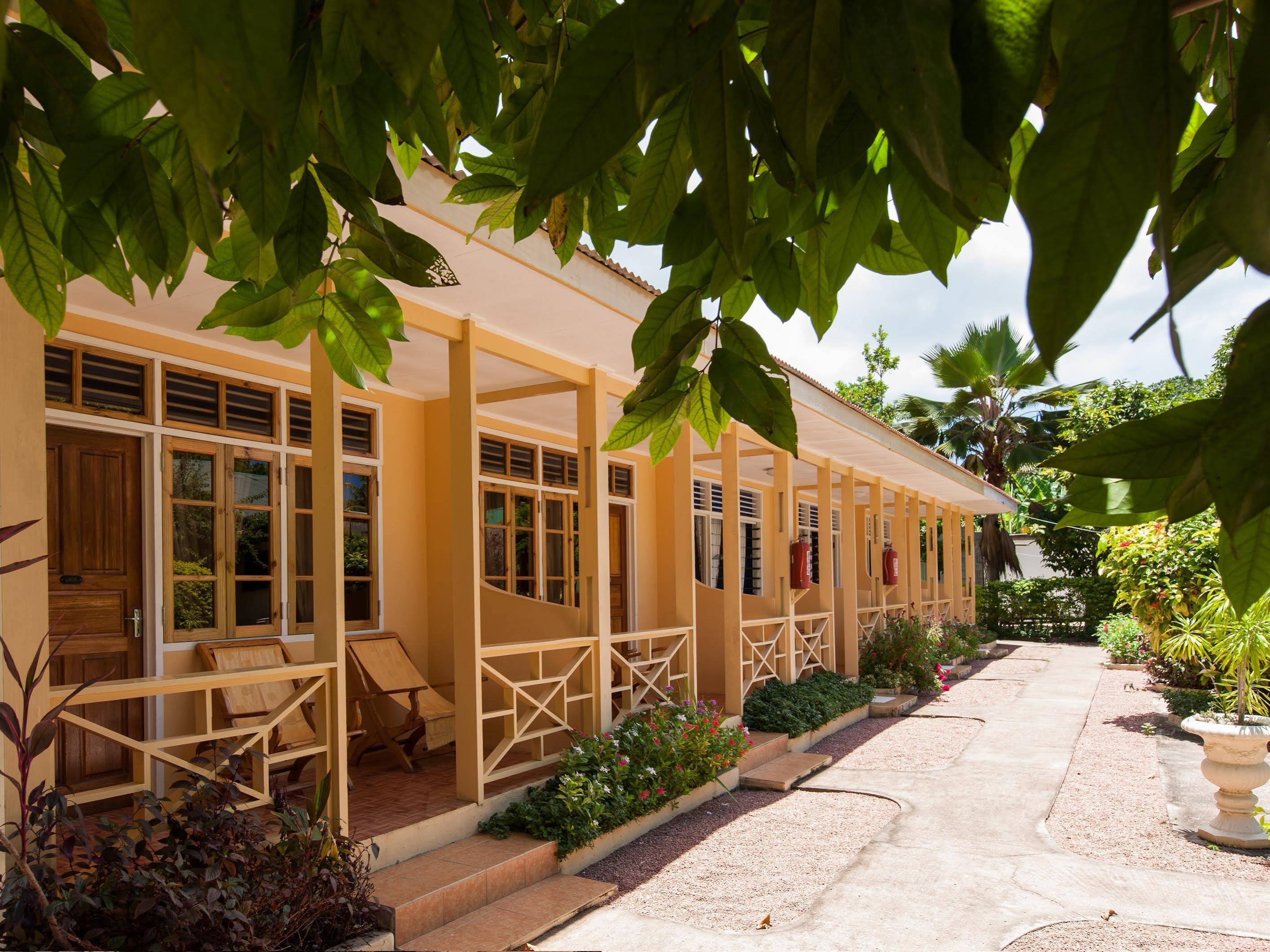 Chez Marston & Apartment