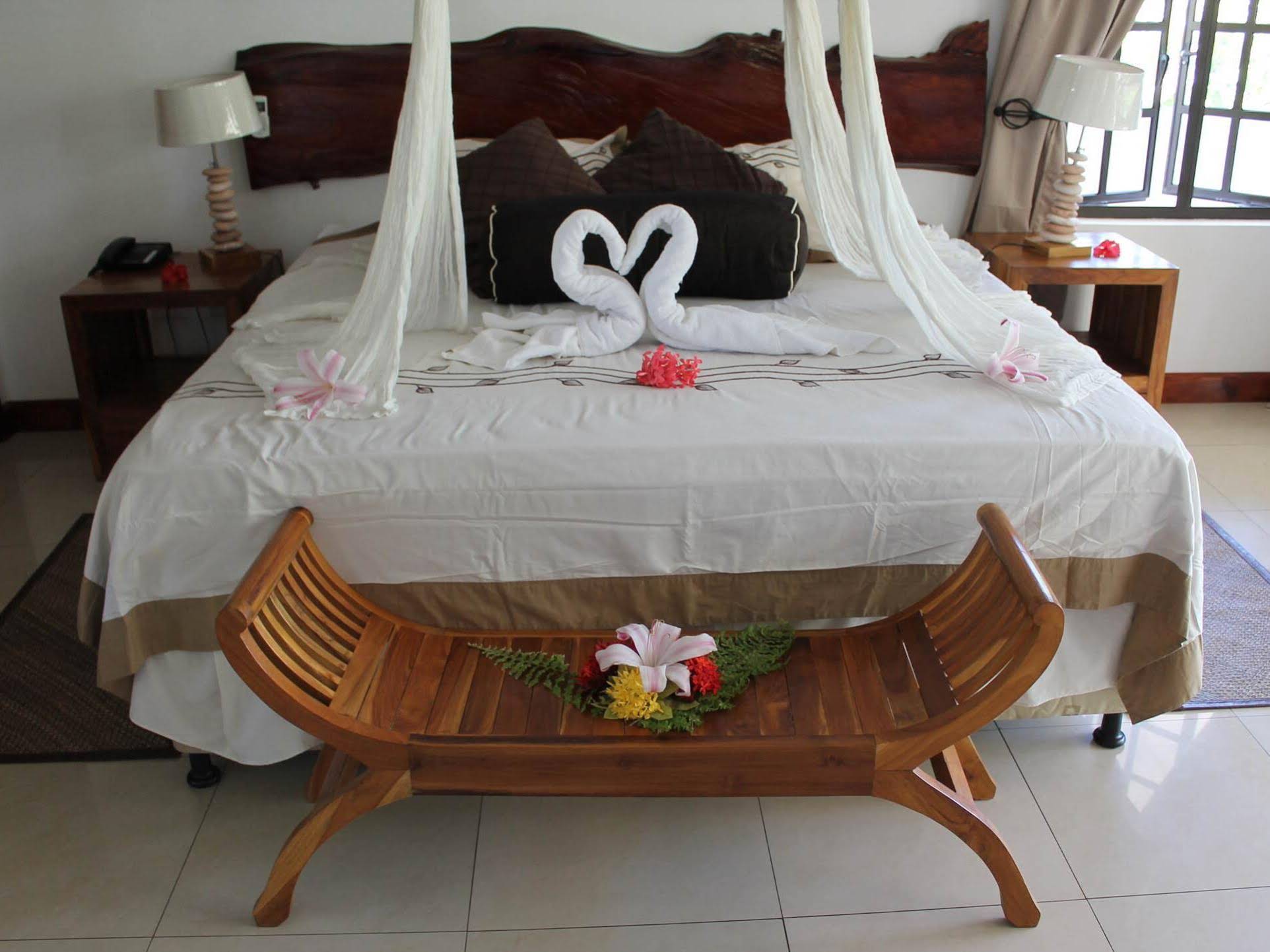 La Digue Self Catering