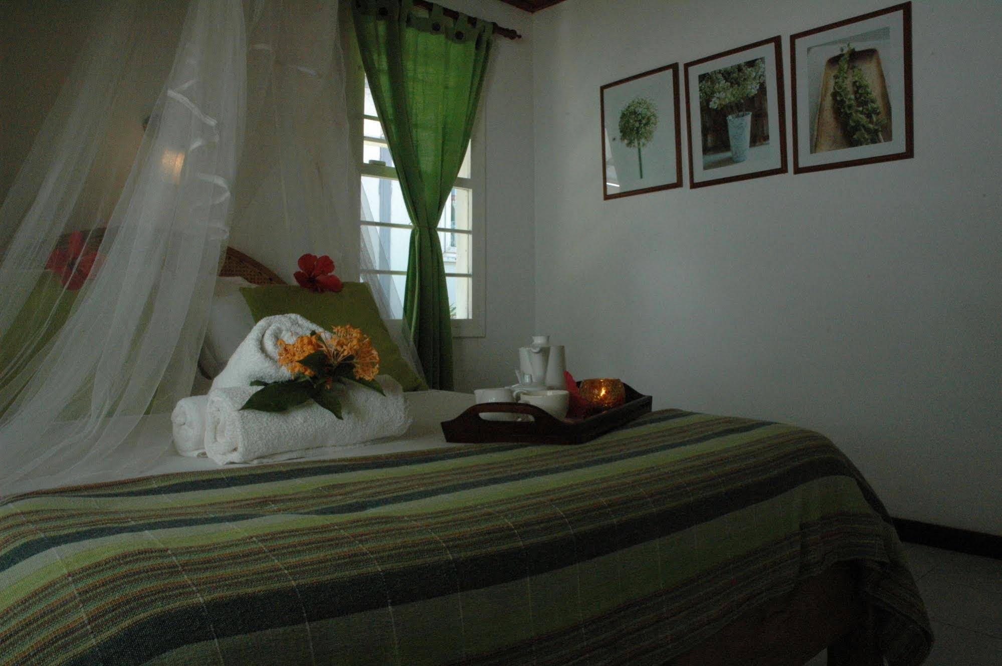 Kokogrove Chalets