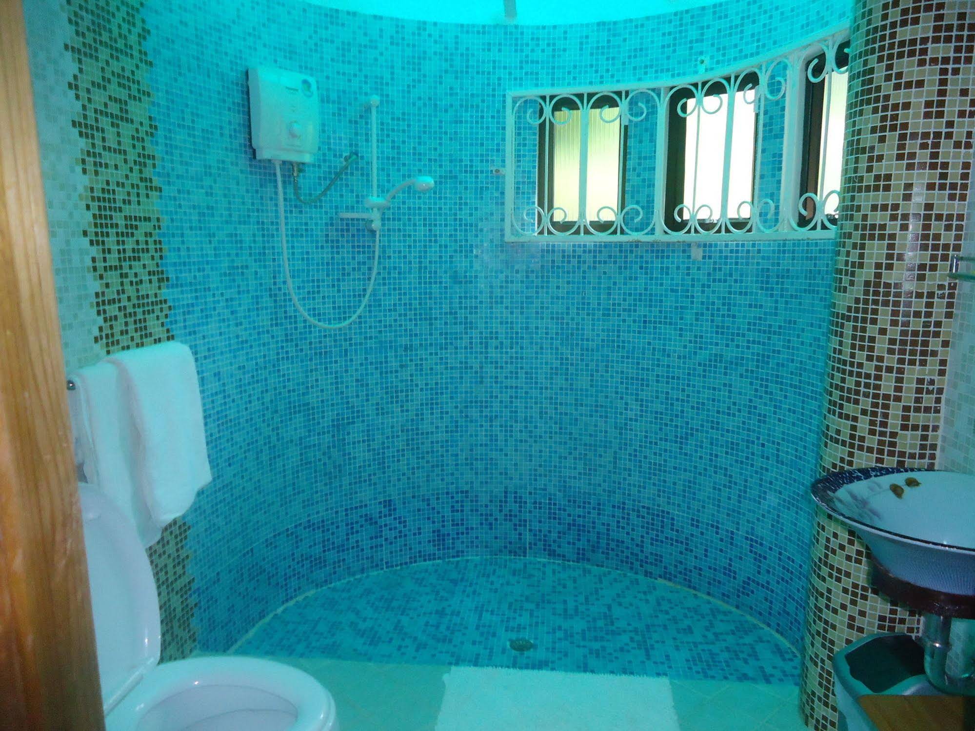 Lemongrass Lodge