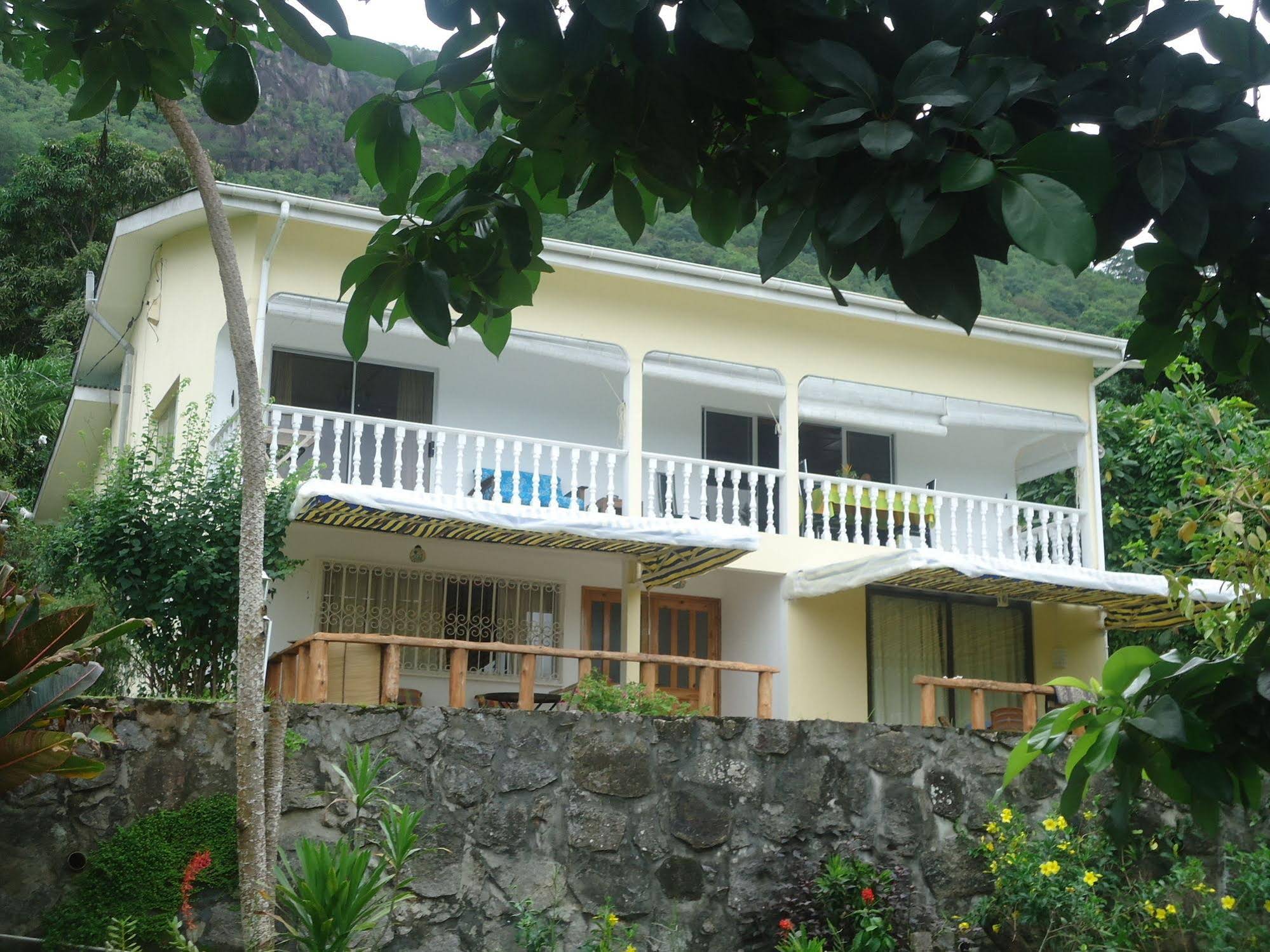 Lemongrass Lodge