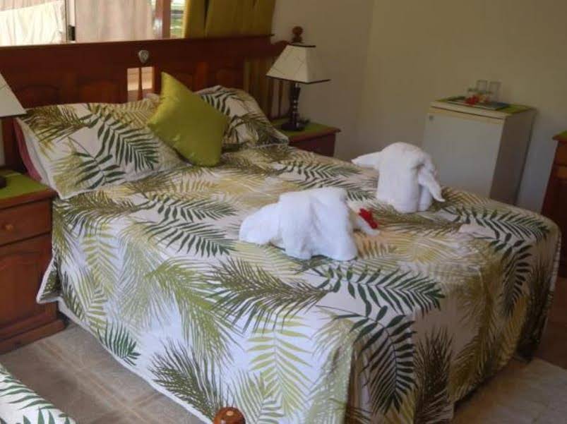 Le Chevalier Bay Guest House & Restaurant