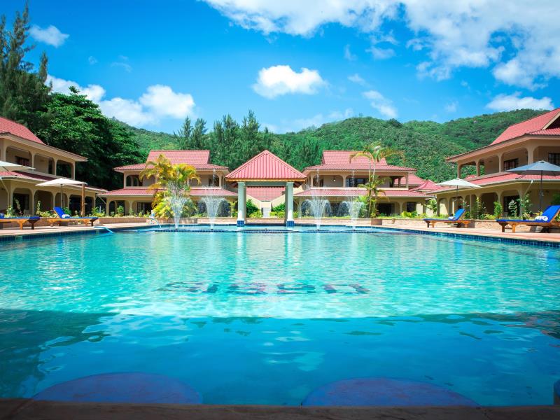 The Oasis Hotel Restaurant & Spa
